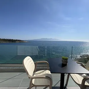 Sea Breeze Sarandë
