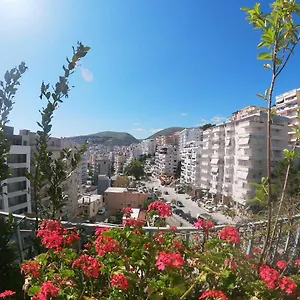  Apartment Honey Near Promenade