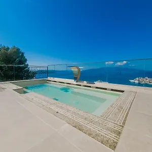 Hotel Sunset Shoreline - Sea View - Free Private Parking - Pool, Sarandë
